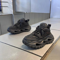 Chunky High-Top Sneakers – Bold Design, Cushion Support & Street Style.Built to stand out. Made for everyday wear.