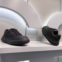 Men & Women Casual Sneakers – Lightweight Platform Shoes for Daily Wear.Comfort meets style — designed for everyday walking, commuting, and casual outfits.