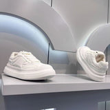 Men & Women Casual Sneakers – Lightweight Platform Shoes for Daily Wear.Comfort meets style — designed for everyday walking, commuting, and casual outfits.