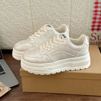 Women’s Platform Sneakers – Stylish Casual Shoes for Everyday Wear    Designed to elevate your height and your style — perfect for daily outfits, commuting, and city life.